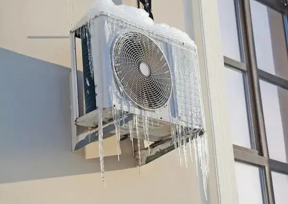 夏天空調外機結冰怎么回事？無非就是這幾個因素